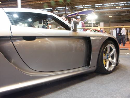 The Ultimate Drivers' Car - Porsche Carrera GT