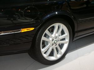 Jaguar 2003 XJ Series Alloy Wheel