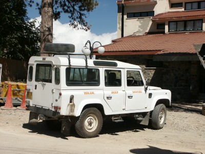 Land Rover LWB: click to zoom picture.