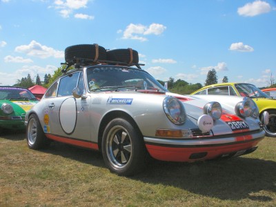 Porsche 911 Rally Car: click to zoom picture.
